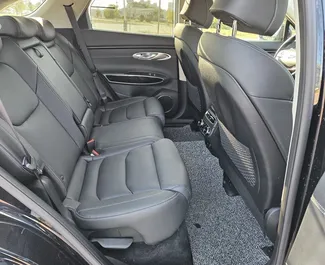 Interieur van Genesis GV70 te huur in Wit-Rusland. Een geweldige auto met 5 zitplaatsen en een Automatisch transmissie.