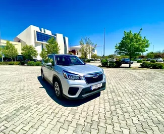 Vooraanzicht van een huurauto Subaru Forester in Tbilisi, Georgië ✓ Auto #14707. ✓ Transmissie Automatisch TM ✓ 0 beoordelingen.