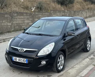 Autohuur Hyundai i20 2012 in in Albanië, met Diesel brandstof en  pk ➤ Vanaf 15 EUR per dag.