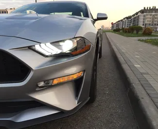 Autohuur Ford Mustang Coupe 2020 in in Wit-Rusland, met Benzine brandstof en 317 pk ➤ Vanaf 72 USD per dag.