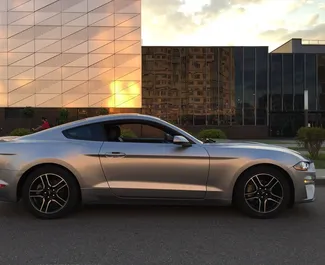 Ford Mustang Coupe 2020 beschikbaar voor verhuur in Minsk, met een kilometerlimiet van 300 km/dag.