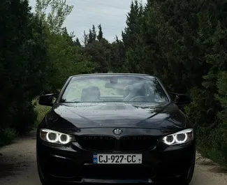 BMW M4 Cabrio 2018 beschikbaar voor verhuur in Tbilisi, met een kilometerlimiet van onbeperkt.