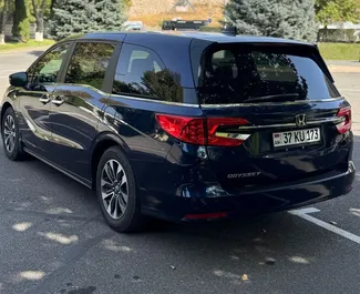 Verhuur Honda Odyssey. Comfort, Premium, Crossover Auto te huur in Armenië ✓ Borg van Borg van 350 USD ✓ Verzekeringsmogelijkheden TPL, CDW, SCDW, FDW, Buitenland.