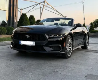 Verhuur Ford Mustang Cabrio. Premium, Luxe, Cabriolet Auto te huur in Georgië ✓ Borg van Borg van 950 GEL ✓ Verzekeringsmogelijkheden TPL, FDW.