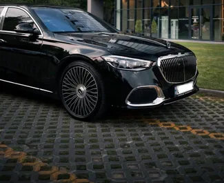 Mercedes-Benz S-Class Maybach 2024 met Aandrijving achteraan systeem, beschikbaar in Tbilisi.