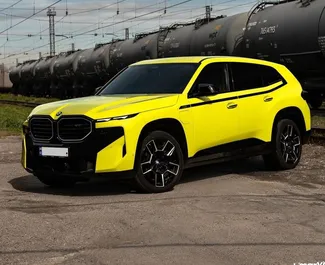 Vooraanzicht van een huurauto BMW XM in Tbilisi, Georgië ✓ Auto #14930. ✓ Transmissie Automatisch TM ✓ 0 beoordelingen.