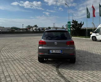Verhuur Volkswagen Tiguan. Comfort, Crossover Auto te huur in Albanië ✓ Borg van Borg van 100 EUR ✓ Verzekeringsmogelijkheden TPL, Buitenland.