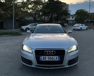 Vooraanzicht van een huurauto Audi A7 in Tirana, Albanië ✓ Auto #14839. ✓ Transmissie Automatisch TM ✓ 0 beoordelingen.