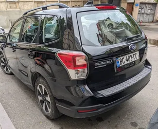 Benzine motor van L van Subaru Forester 2017 te huur in Tbilisi.