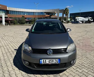 Vooraanzicht van een huurauto Volkswagen Golf 6 in Tirana, Albanië ✓ Auto #14852. ✓ Transmissie Handmatig TM ✓ 0 beoordelingen.