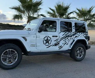 Jeep Wrangler Sahara 2022 met Aandrijving op alle wielen systeem, beschikbaar in Alicante.