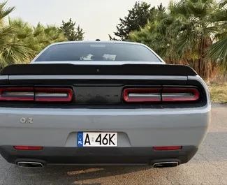 Autohuur Dodge Challenger 2020 in in Spanje, met Benzine brandstof en 305 pk ➤ Vanaf 100 EUR per dag.