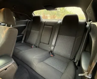 Benzine motor van 3,6L van Dodge Challenger 2020 te huur in Alicante.