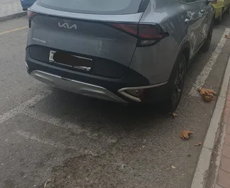 Benzine motor van 2,0L van Kia Sportage 2024 te huur in Bakoe.
