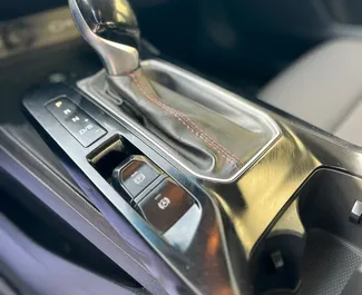 Interieur van MG 5/GT te huur in de VAE. Een geweldige auto met 5 zitplaatsen en een Automatisch transmissie.