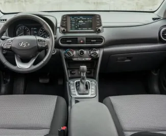 Vooraanzicht van een huurauto Hyundai Kona in Bakoe, Azerbeidzjan ✓ Auto #15067. ✓ Transmissie Automatisch TM ✓ 0 beoordelingen.