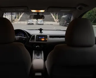 Honda HR-V 2021 beschikbaar voor verhuur in Koetaisi, met een kilometerlimiet van onbeperkt.