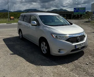 Vooraanzicht van een huurauto Nissan Quest in Koetaisi, Georgië ✓ Auto #15029. ✓ Transmissie Automatisch TM ✓ 0 beoordelingen.
