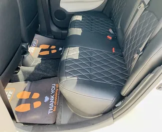 Interieur van Mitsubishi Attrage te huur in de VAE. Een geweldige auto met 5 zitplaatsen en een Automatisch transmissie.