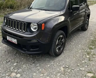 Vooraanzicht van een huurauto Jeep Renegade in Tbilisi, Georgië ✓ Auto #15101. ✓ Transmissie Automatisch TM ✓ 0 beoordelingen.