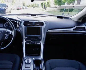 Benzine motor van 1,5L van Ford Fusion Sedan 2017 te huur in Minsk.