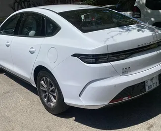Vooraanzicht van een huurauto BYD Destroyer 05 in Bakoe, Azerbeidzjan ✓ Auto #15065. ✓ Transmissie Automatisch TM ✓ 0 beoordelingen.