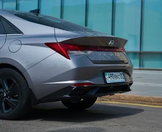 Hyundai Elantra 2022 beschikbaar voor verhuur in Almaty, met een kilometerlimiet van onbeperkt.