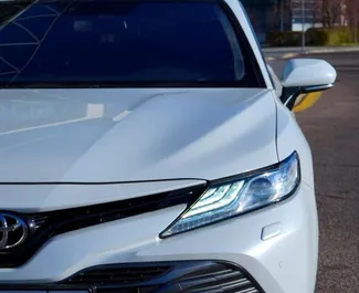 Autohuur Toyota Camry 2018 in in Kazachstan, met Benzine brandstof en 181 pk ➤ Vanaf 32000 KZT per dag.