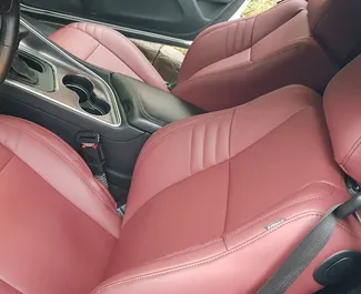 Verhuur Dodge Challenger. Premium, Luxe Auto te huur in Wit-Rusland ✓ Borg van Borg van 267 USD ✓ Verzekeringsmogelijkheden TPL, CDW.