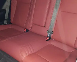 Autohuur Dodge Challenger 2016 in in Wit-Rusland, met Benzine brandstof en 305 pk ➤ Vanaf 90 USD per dag.