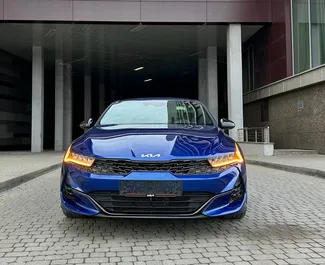 Autohuur Kia K5 2021 in in Wit-Rusland, met Benzine brandstof en 180 pk ➤ Vanaf 62 USD per dag.