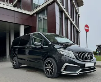 Diesel motor van 2,2L van Mercedes-Benz V-Class 2014 te huur in Minsk.