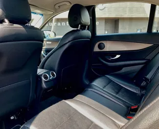 Autohuur Mercedes-Benz E-Class 2017 in in Wit-Rusland, met Benzine brandstof en 184 pk ➤ Vanaf 107 USD per dag.