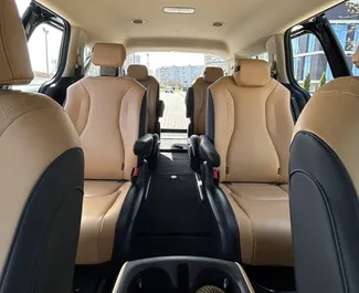 Verhuur Kia Carnival. Comfort, Crossover, Minivan Auto te huur in Wit-Rusland ✓ Borg van Borg van 200 USD ✓ Verzekeringsmogelijkheden TPL, CDW.
