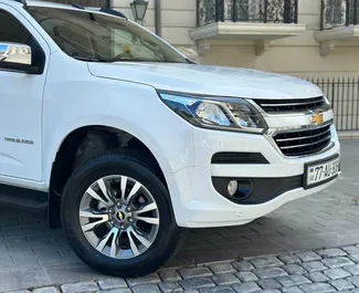 Vooraanzicht van een huurauto Chevrolet Trailblazer Baku Luchthaven, Azerbeidzjan ✓ Auto #15242. ✓ Transmissie Automatisch TM ✓ 0 beoordelingen.