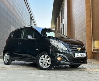 Vooraanzicht van een huurauto Chevrolet Spark Baku Luchthaven, Azerbeidzjan ✓ Auto #5215. ✓ Transmissie Automatisch TM ✓ 0 beoordelingen.