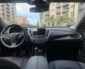 Chevrolet Malibu 2024 beschikbaar voor verhuur Baku Luchthaven, met een kilometerlimiet van onbeperkt.