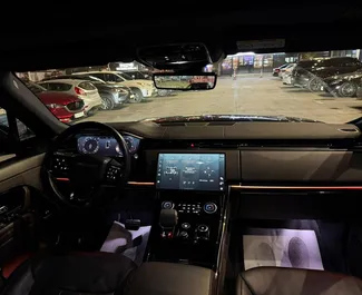Benzine motor van L van Land Rover Range Rover Sport 2025 te huur in Tbilisi.