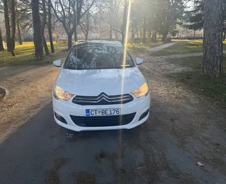 Verhuur Citroen C4. Comfort, Crossover Auto te huur in Montenegro ✓ Borg van Zonder Borg ✓ Verzekeringsmogelijkheden TPL, Passagiers, Geen storting.