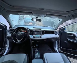 Toyota Rav4 2018 beschikbaar voor verhuur in Koetaisi, met een kilometerlimiet van onbeperkt.