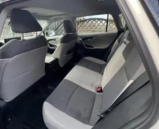 Verhuur Toyota Rav4. Comfort, SUV, Crossover Auto te huur in Georgië ✓ Borg van Borg van 200 GEL ✓ Verzekeringsmogelijkheden TPL.