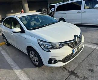 Vooraanzicht van een huurauto Renault Taliant in Fethiye, Turkije ✓ Auto #11784. ✓ Transmissie Automatisch TM ✓ 0 beoordelingen.