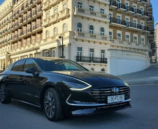 Vooraanzicht van een huurauto Hyundai Sonata Baku Luchthaven, Azerbeidzjan ✓ Auto #15238. ✓ Transmissie Automatisch TM ✓ 0 beoordelingen.