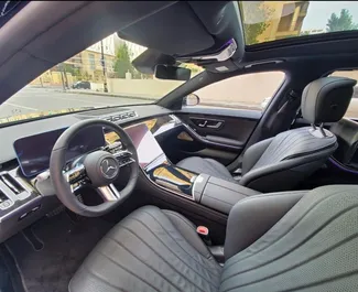 Autohuur Mercedes-Benz S-Class 2021 in in Azerbeidzjan, met Benzine brandstof en  pk ➤ Vanaf 900 AZN per dag.