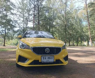 Vooraanzicht van een huurauto MG 3 in Phuket, Thailand ✓ Auto #15377. ✓ Transmissie Automatisch TM ✓ 0 beoordelingen.