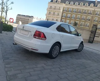 Verhuur Volkswagen Polo Sedan. Economy Auto te huur in Azerbeidzjan ✓ Borg van Borg van 200 AZN ✓ Verzekeringsmogelijkheden TPL, CDW, SCDW, Diefstal.