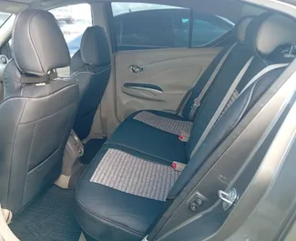 Benzine motor van 1,5L van Nissan Sunny 2015 te huur in Bakoe.