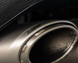 Benzine motor van 4,0L van Lamborghini Urus 2025 te huur in Dubai.