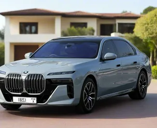 Autohuur BMW 735i #15325 Automatisch in Dubai, uitgerust met L motor ➤ Van Abbas in de VAE.