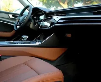 Benzine motor van L van Audi A6 Allroad 2024 te huur in Dubai.